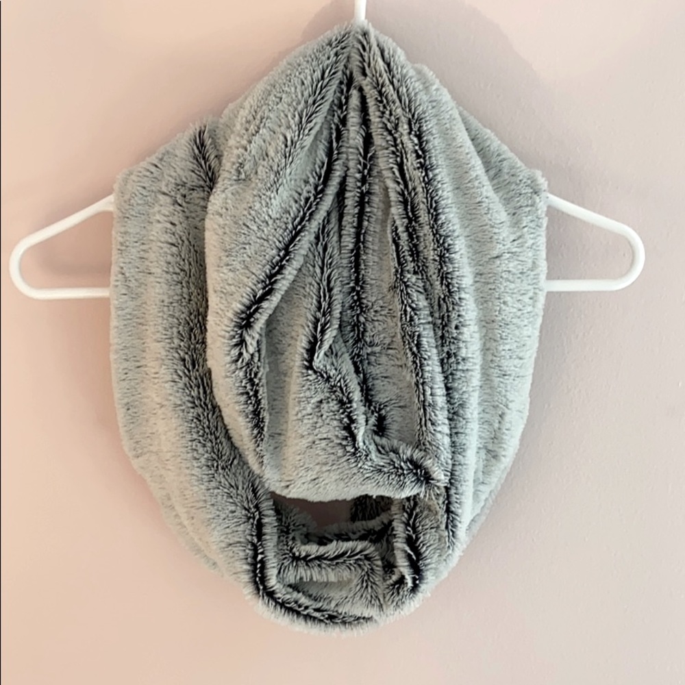 Faux fur scarf